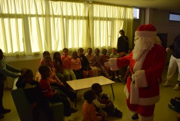 PÈRE NOËL DANS LES ÉCOLES ET ACCUEILS DE LOISIRS